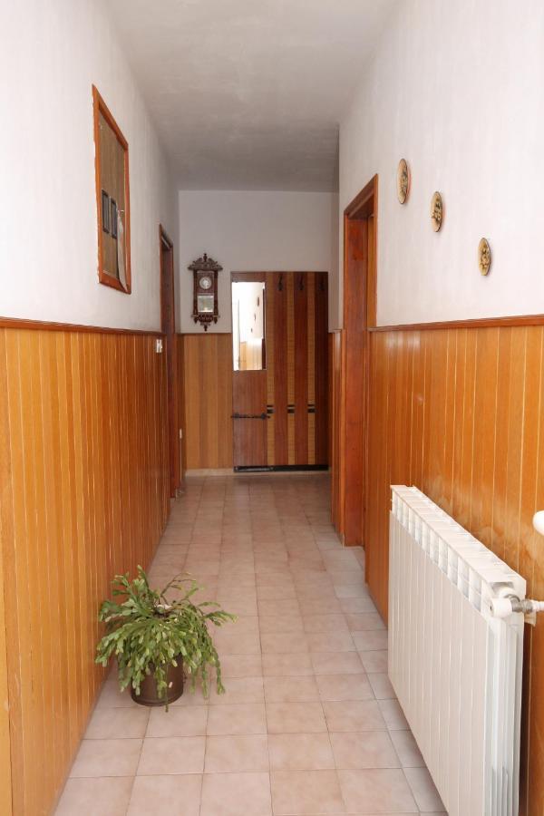 Apartments With A Parking Space Kampor, Rab - 5032 Экстерьер фото